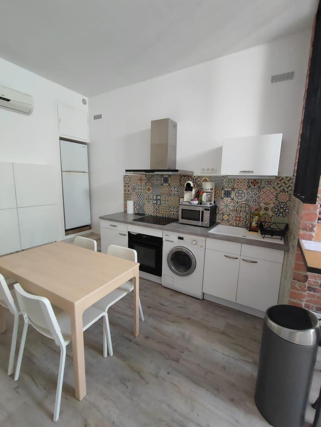 Appartement T2 48 M2 Independant Parking Public Gratuit A Proximite Béziers Dış mekan fotoğraf